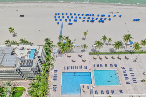 Condo in Hollywood, Florida, 1 bedroom  № 2078786