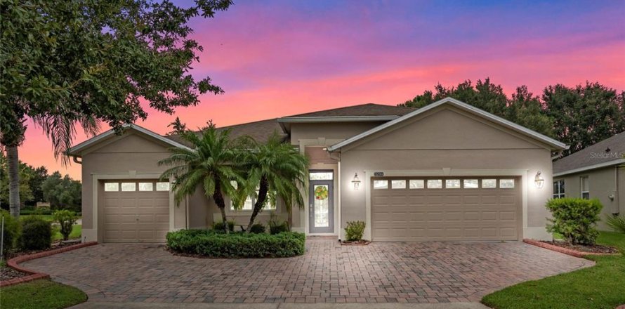 Casa en Clermont, Florida 4 dormitorios, 226.03 m2 № 1886215