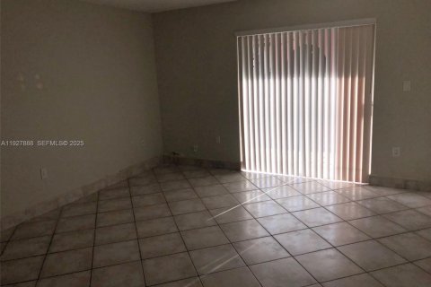 Copropriété à louer à Miami, Floride: 1 chambre, 65.87 m2 № 2193590 - photo 6