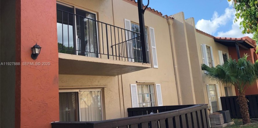 Condo à Miami, Floride, 1 chambre  № 2193590