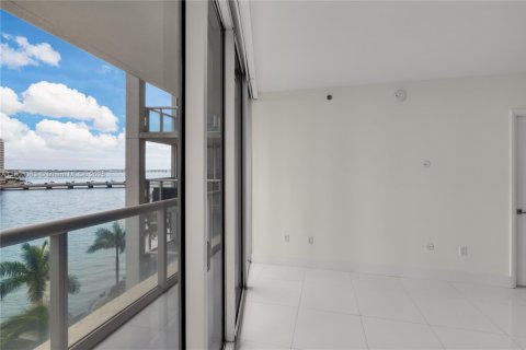 Condominio en venta en Miami, Florida, 2 dormitorios, 129.13 m2 № 1955606 - foto 17
