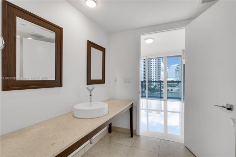 Condominio en venta en Miami, Florida, 2 dormitorios, 129.13 m2 № 1955606 - foto 21