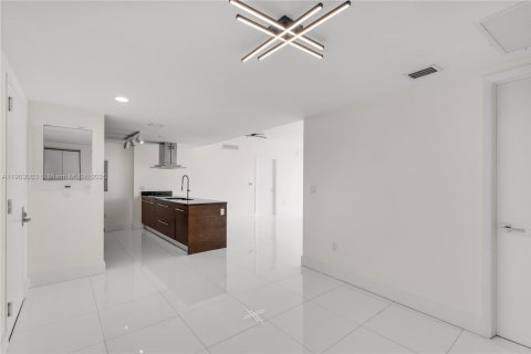 Condominio en venta en Miami, Florida, 2 dormitorios, 129.13 m2 № 1955606 - foto 5