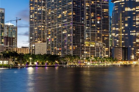 Condominio en venta en Miami, Florida, 2 dormitorios, 129.13 m2 № 1955606 - foto 30