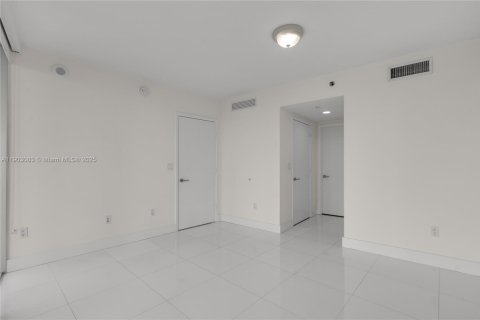 Condominio en venta en Miami, Florida, 2 dormitorios, 129.13 m2 № 1955606 - foto 6