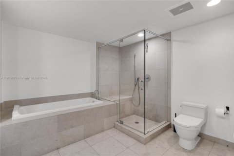 Condominio en venta en Miami, Florida, 2 dormitorios, 129.13 m2 № 1955606 - foto 22