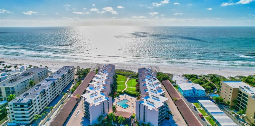 Condominio en Sarasota, Florida, 2 dormitorios № 1832148