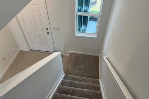 Casa en alquiler en Port St. Lucie, Florida, 6 dormitorios, 236.9 m2 № 1976089 - foto 11