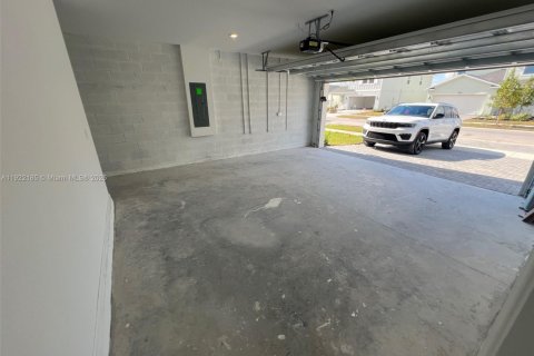 Casa en alquiler en Port St. Lucie, Florida, 6 dormitorios, 236.9 m2 № 1976089 - foto 15