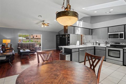 Villa ou maison à vendre à Palmetto, Floride: 3 chambres, 137.96 m2 № 2437362 - photo 9