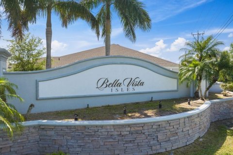 House in Vero Beach, Florida 3 bedrooms, 149.02 sq.m. № 1919080 - photo 23