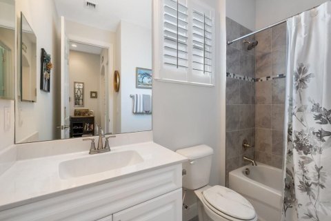 House in Vero Beach, Florida 3 bedrooms, 149.02 sq.m. № 1919080 - photo 19