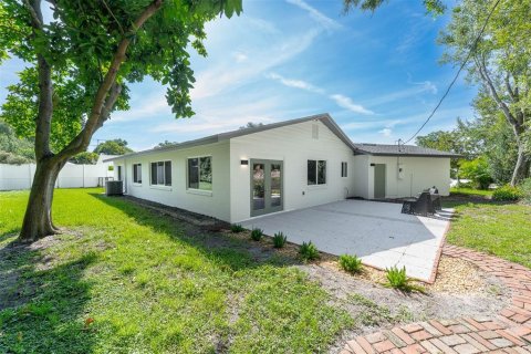 House in Orlando, Florida 3 bedrooms, 171.87 sq.m. № 1883962 - photo 28