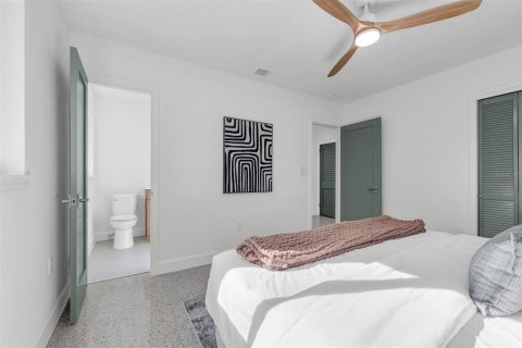House in Orlando, Florida 3 bedrooms, 171.87 sq.m. № 1883962 - photo 15