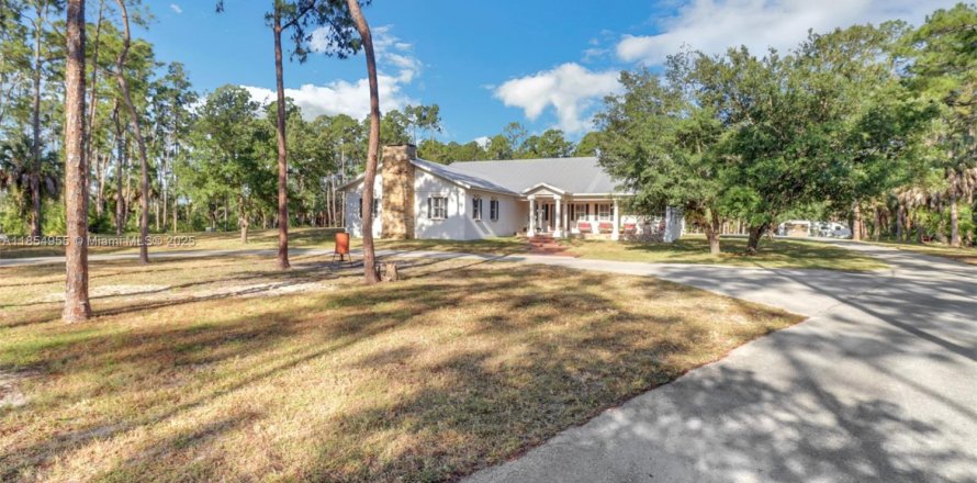 Casa en Naples, Florida 4 dormitorios, 455.31 m2 № 1878817