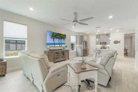 House in Kissimmee, Florida 2 bedrooms, 153.75 sq.m. № 1912202 - photo 13