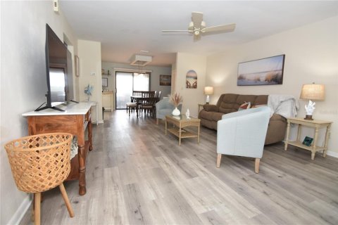 Villa ou maison à louer à Palm Coast, Floride: 2 chambres, 118.26 m2 № 1564895 - photo 6