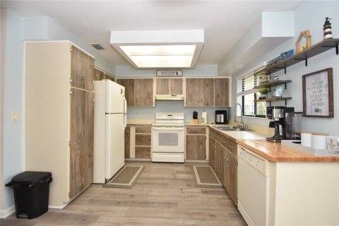 Villa ou maison à louer à Palm Coast, Floride: 2 chambres, 118.26 m2 № 1564895 - photo 12