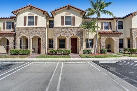 Condominio en Homestead, Florida, 2 dormitorios  № 2013927