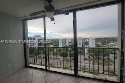 Condominio en venta en Miami, Florida, 2 dormitorios, 86.86 m2 № 1845653 - foto 3