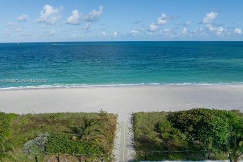 Copropriété à vendre à Miami Beach, Floride: 2 chambres, 135.36 m2 № 2042013 - photo 19