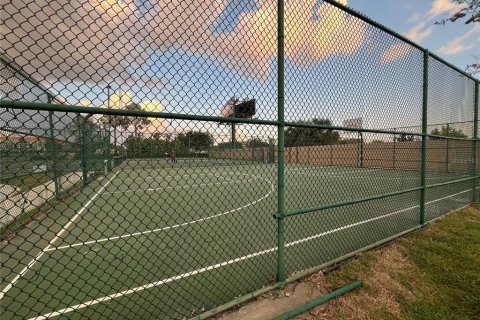 Condominio en alquiler en Orlando, Florida, 1 dormitorio, 51.84 m2 № 1901627 - foto 12