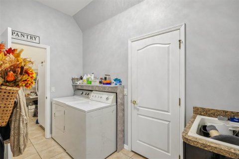 Купить виллу или дом в Гудзон, Флорида 7 комнат, 202.99м2, № 2423918 - фото 25