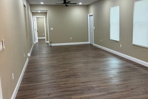 Villa ou maison à vendre à Auburndale, Floride: 4 chambres, 113.81 m2 № 2413434 - photo 8