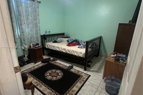 House in Miami, Florida 3 bedrooms, 111.2 sq.m. № 1699173 - photo 8