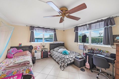 Copropriété à vendre à Boynton Beach, Floride: 2 chambres, 92.53 m2 № 2407604 - photo 13