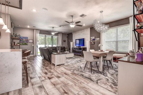 Villa ou maison à vendre à New Port Richey, Floride: 4 chambres, 192.59 m2 № 1866650 - photo 13