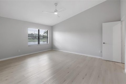 House in Orlando, Florida 4 bedrooms, 205.96 sq.m. № 1804707 - photo 20