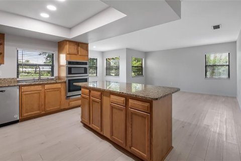 House in Orlando, Florida 4 bedrooms, 205.96 sq.m. № 1804707 - photo 11