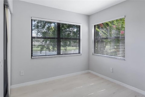 House in Orlando, Florida 4 bedrooms, 205.96 sq.m. № 1804707 - photo 15