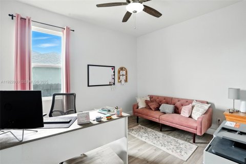 Villa ou maison à vendre à Cape Coral, Floride: 4 chambres № 1976723 - photo 27