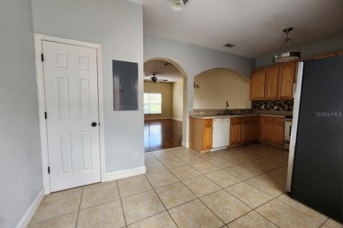 House in Orlando, Florida 3 bedrooms, 126.35 sq.m. № 1883143 - photo 5