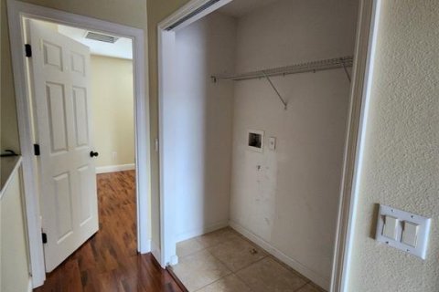 House in Orlando, Florida 3 bedrooms, 126.35 sq.m. № 1883143 - photo 8