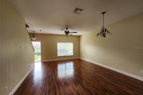 House in Orlando, Florida 3 bedrooms, 126.35 sq.m. № 1883143 - photo 2