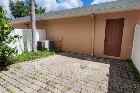 House in Orlando, Florida 3 bedrooms, 126.35 sq.m. № 1883143 - photo 16