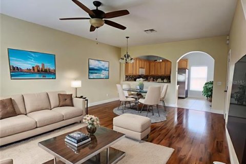 House in Orlando, Florida 3 bedrooms, 126.35 sq.m. № 1883143 - photo 20