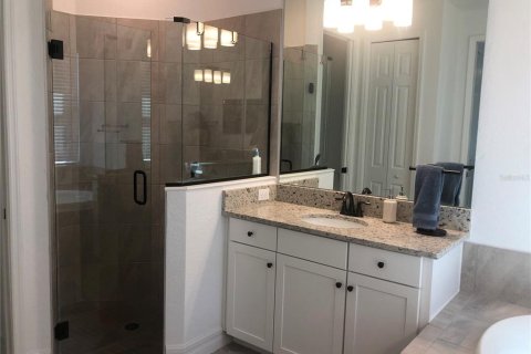 House in LAKEWOOD NATIONAL in Bradenton, Florida 3 bedrooms, 208.66 sq.m. № 1295887 - photo 26