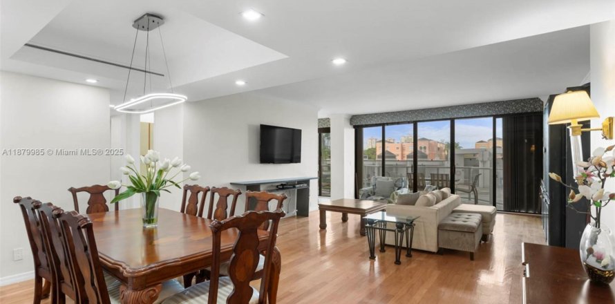 Condominio en Aventura, Florida, 1 dormitorio № 1932408