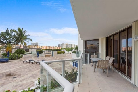 Купить кондоминиум в Авентура, Флорида 1 спальня, 128.58м2, № 1932408 - фото 17