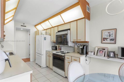 Купить кондоминиум в Авентура, Флорида 1 спальня, 128.58м2, № 1932408 - фото 8