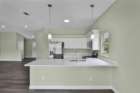 House in Orlando, Florida 3 bedrooms, 155.89 sq.m. № 1843967 - photo 17
