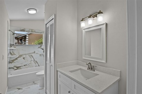 House in Orlando, Florida 3 bedrooms, 155.89 sq.m. № 1843967 - photo 24