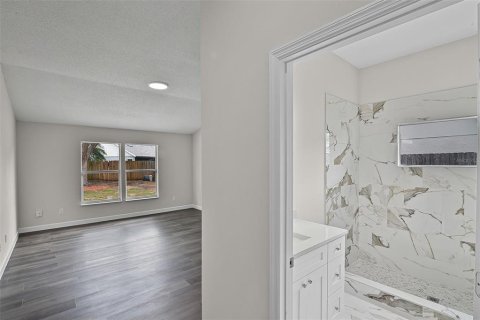 House in Orlando, Florida 3 bedrooms, 155.89 sq.m. № 1843967 - photo 22