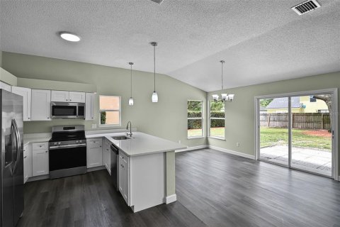 House in Orlando, Florida 3 bedrooms, 155.89 sq.m. № 1843967 - photo 19