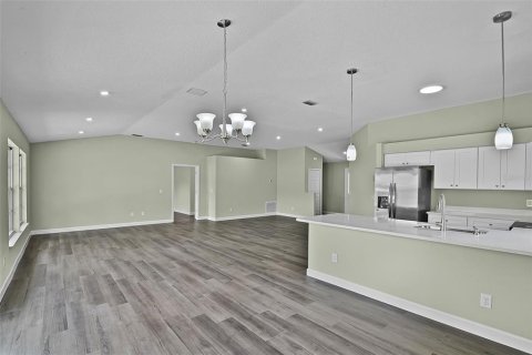 House in Orlando, Florida 3 bedrooms, 155.89 sq.m. № 1843967 - photo 16