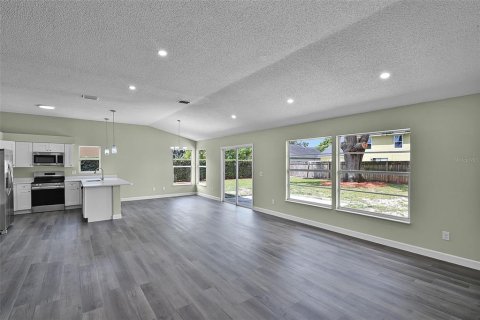 House in Orlando, Florida 3 bedrooms, 155.89 sq.m. № 1843967 - photo 14